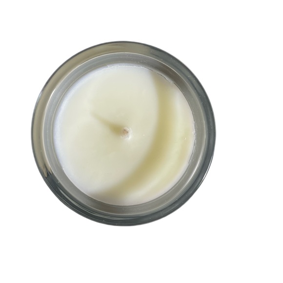 Aquiesse Santa Barbara Luxury Scented Candle 6.5 oz 40 Hr Burn Time - Picture 4 of 5